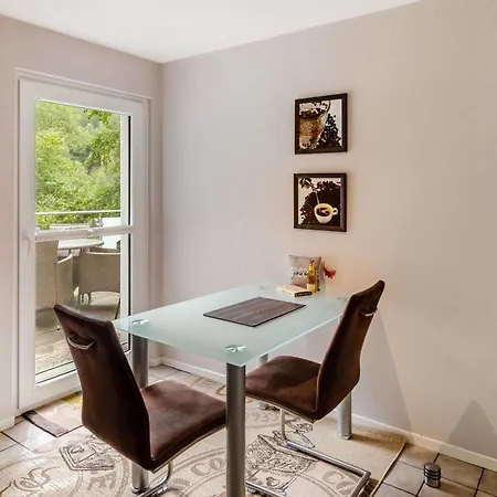 Modernes In Traumlage アパート ランゲスハイム