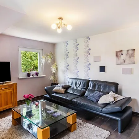 アパート Modernes In Traumlage ランゲスハイム